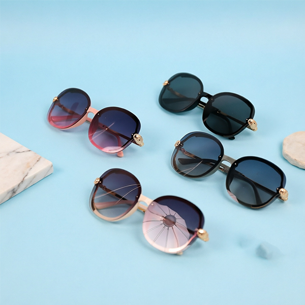 25016 UV Plastic Sunglasses 104100016