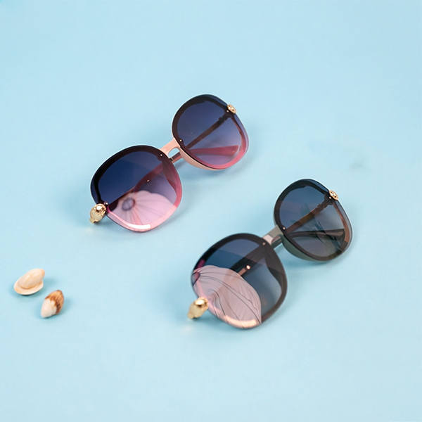 25016 UV Plastic Sunglasses 104100016