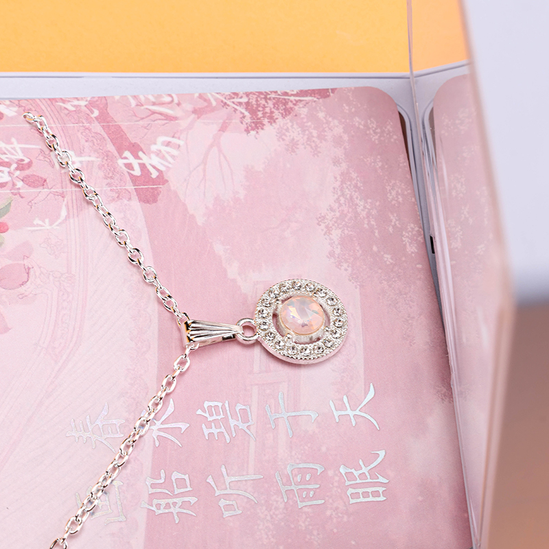 Rhinestone Pearlescent Necklace