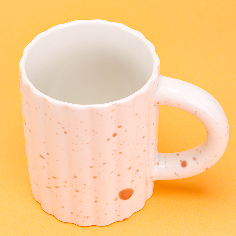 15105 Spray Point Ceramic Cup Pattern Random