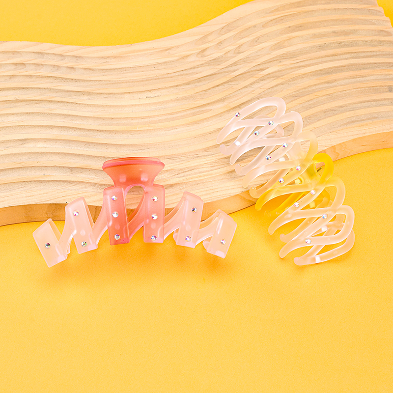 Gradient Large Hair Claw Clip