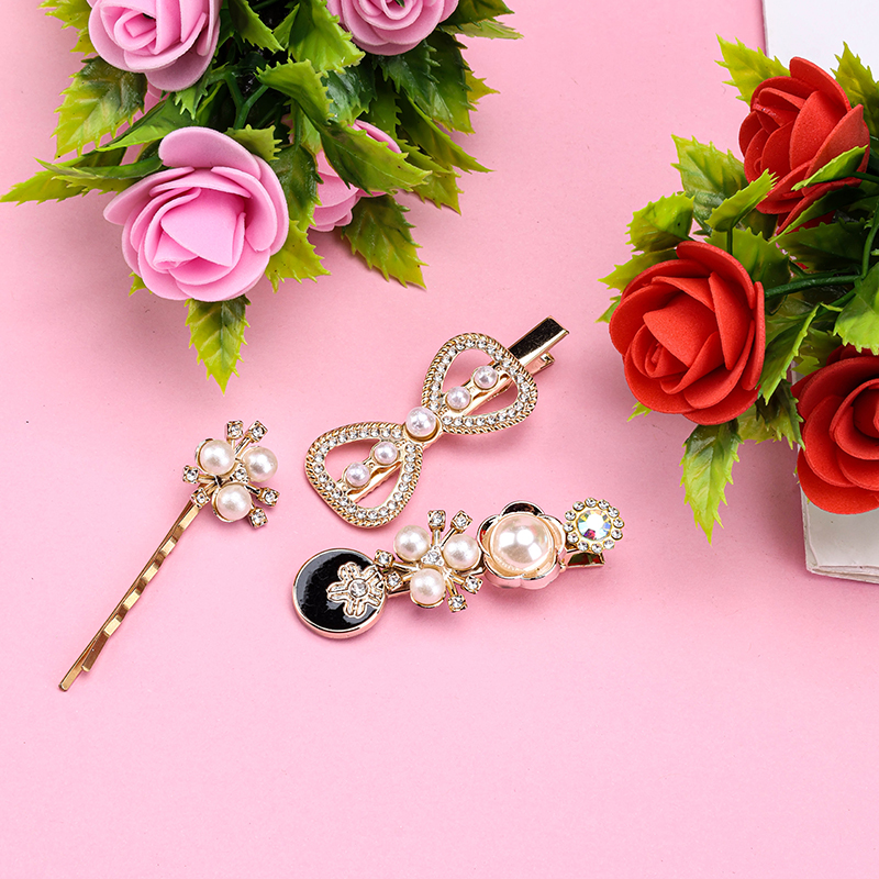 Boxed Pearl Rhinestone Accessories Duckbill Hair Clip Set Alloy Code 4010402841