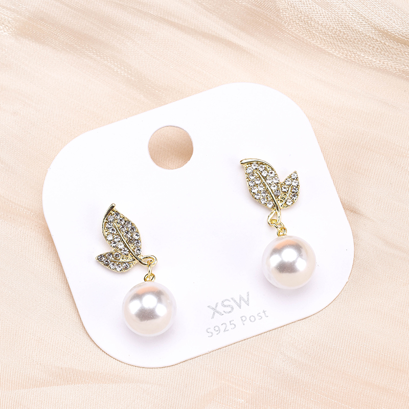 Long Rhinestone Leaf Pearl Ear Studs