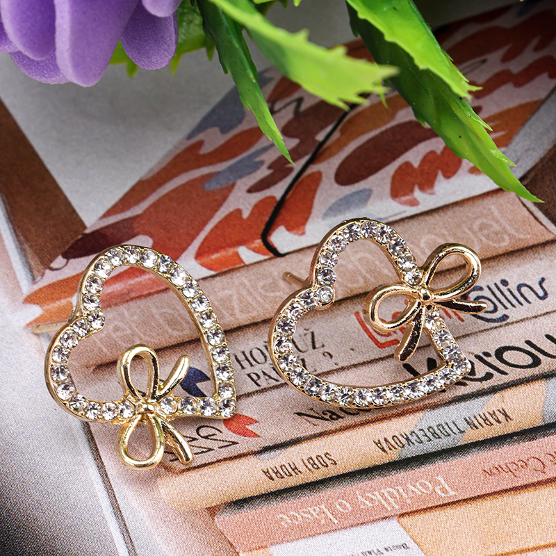 Rhinestone Heart Bow Ear Studs