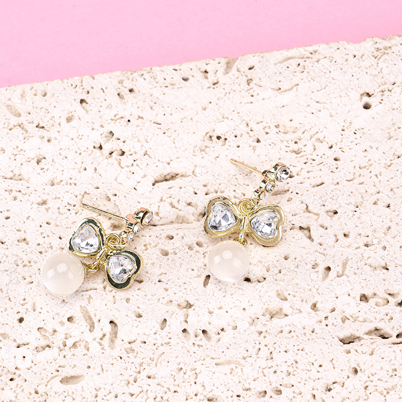French Zircon Bow Pearl Ear Studs