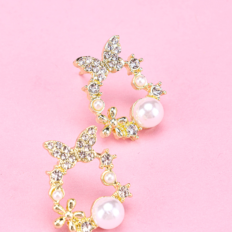 Pearl Butterfly Garland Ear Studs