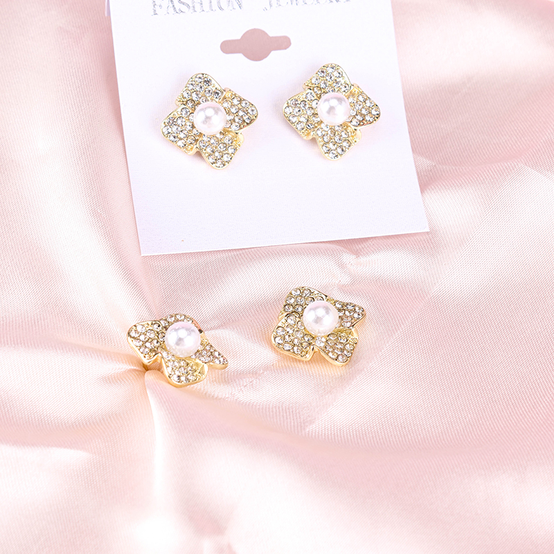 Micro-Set Pearl Flower Ear Studs