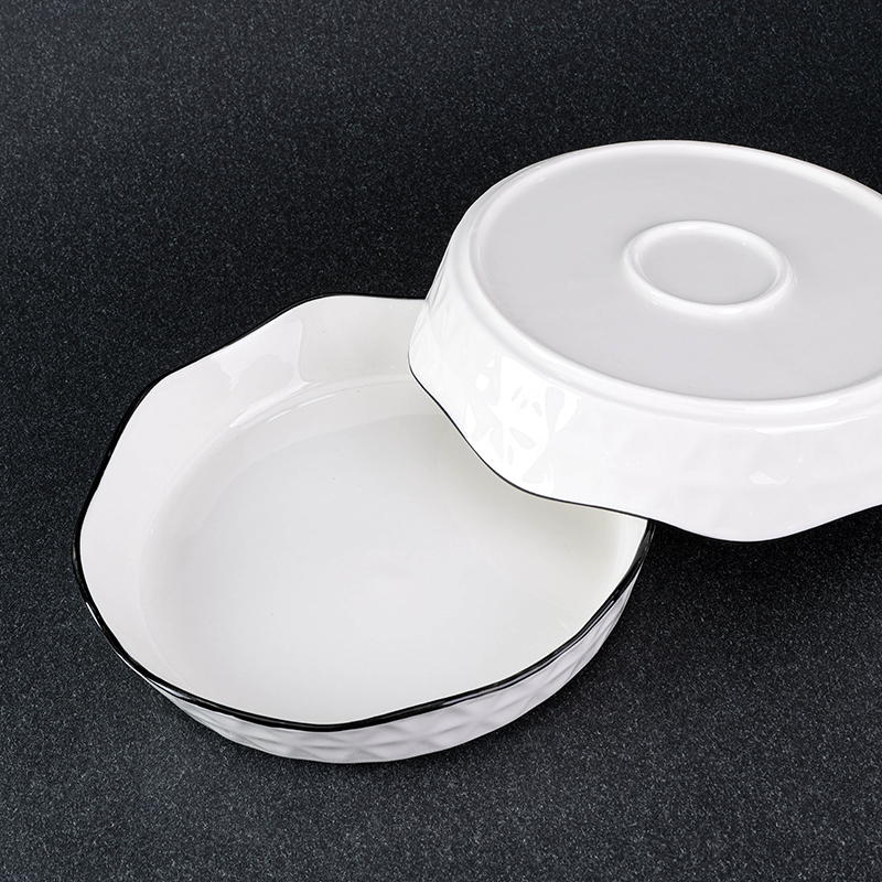 8 Inch Diamond Pattern Black Edge Plate