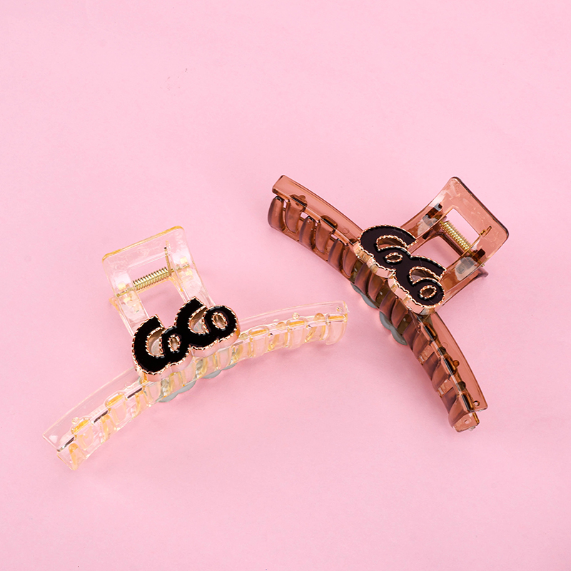 13 cm Double-Sided Enamel Letter Large Hair Claw Clip Plastic 4011801300