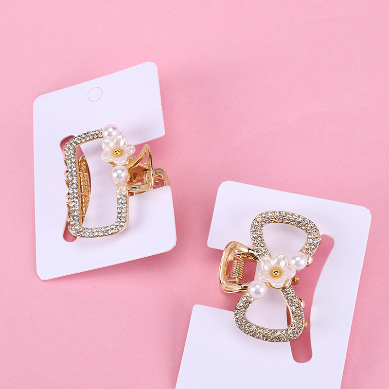 Pearl Rhinestone Flower Small Hair Claw Clip