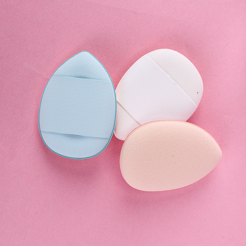 Three Thumb Makeup Sponges