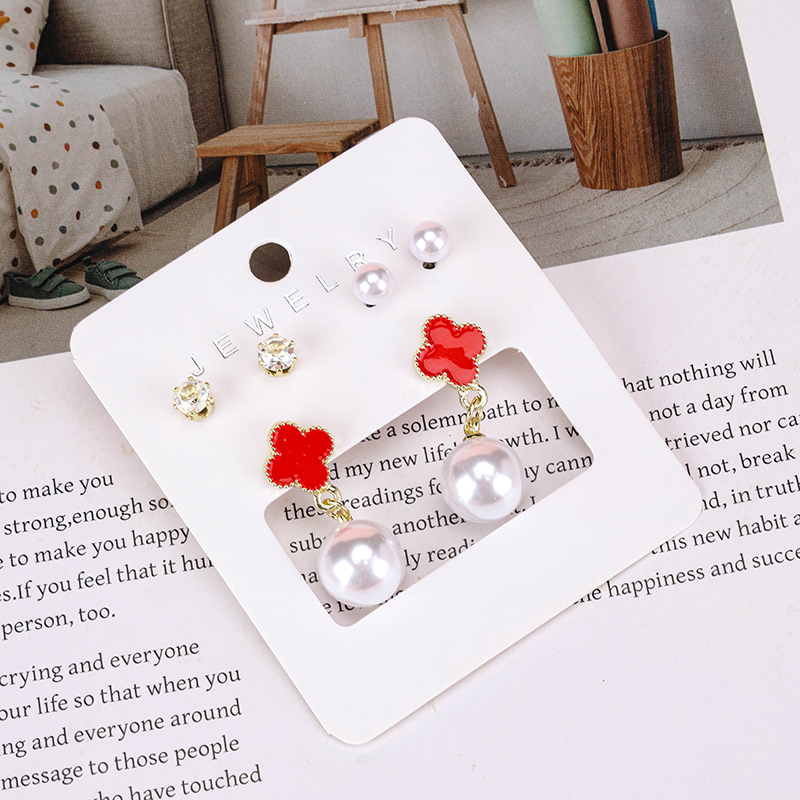 Enamel Clover Pearl Ear Studs