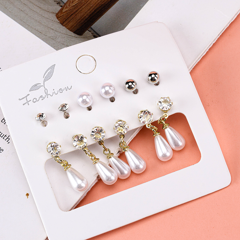 Cubic Zirconia Pearl Ear Studs