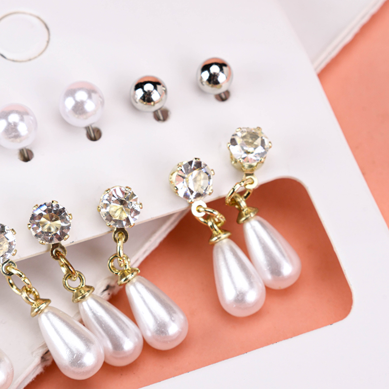 Cubic Zirconia Pearl Ear Studs