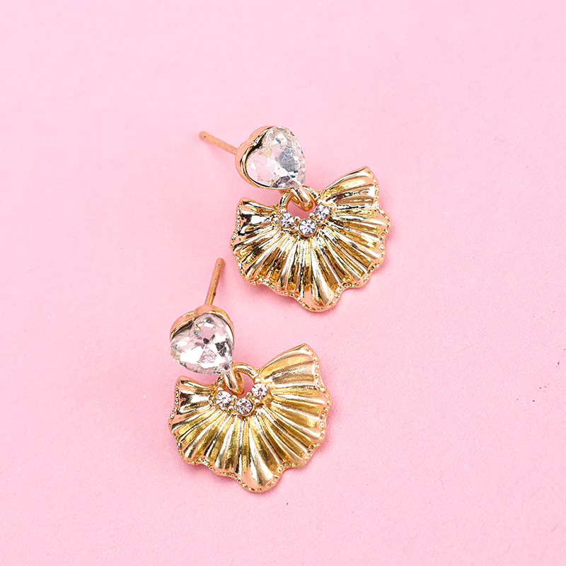 Cubic Zirconia Gold Flower Ear Studs