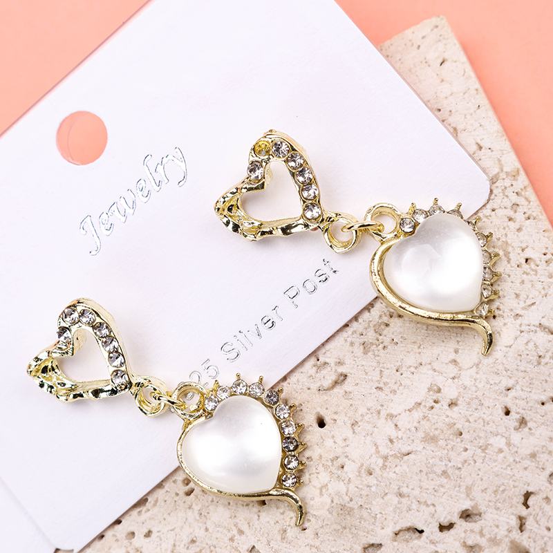 Long Rhinestone Cat's Eye Ear Studs