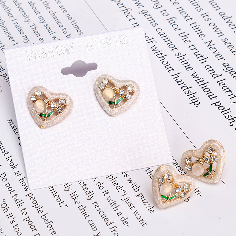 Heart Rhinestone Tulip Ear Studs