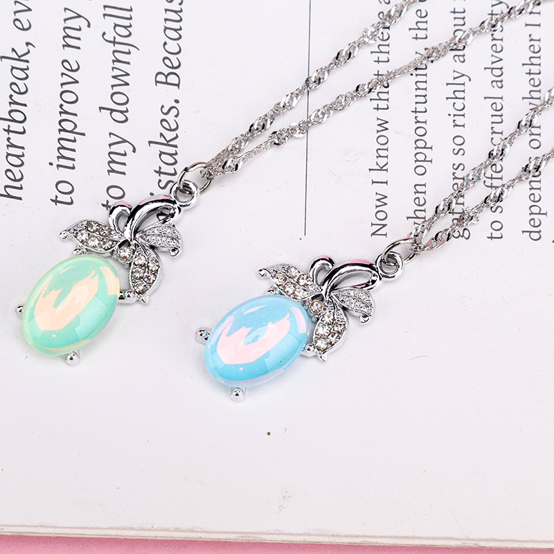 Maple Leaf Gem Necklace