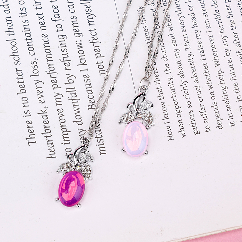 Maple Leaf Gem Necklace