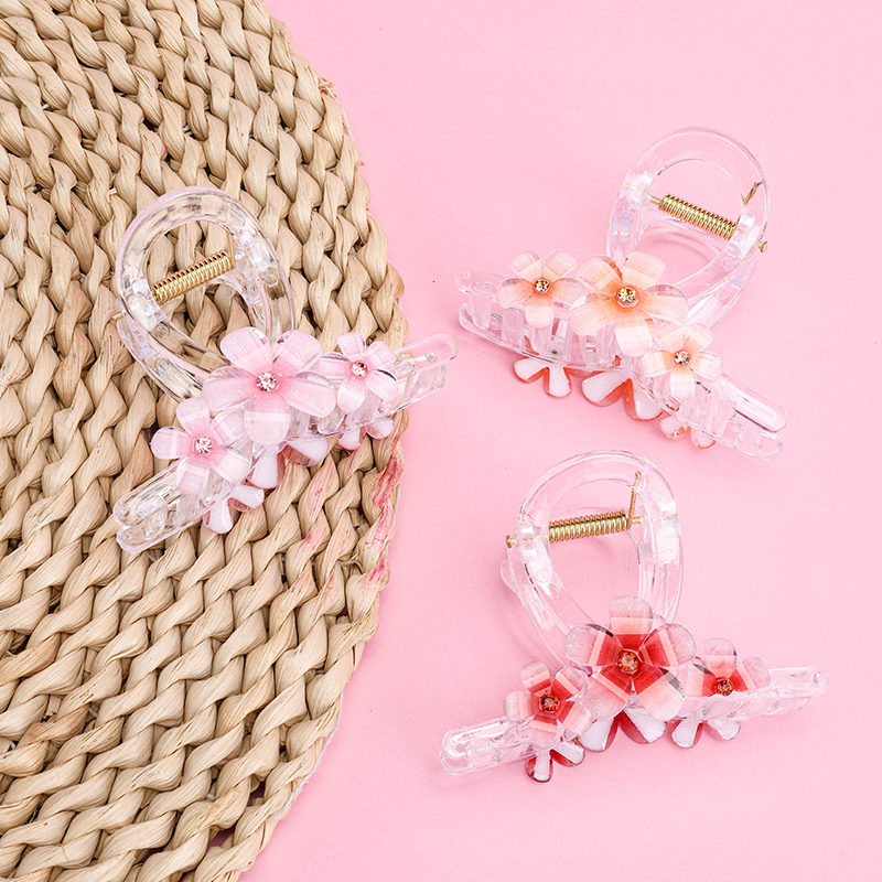 Plastic Flower Medium Hair Claw Clip 4012000367