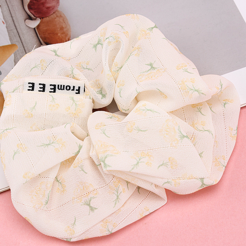 Floral Circle Cloth Hair Tie
