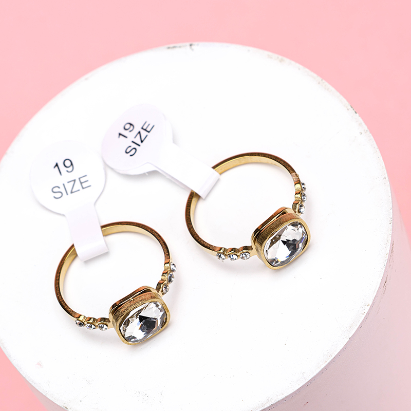 Square Zircon Ring Alloy 4020700102