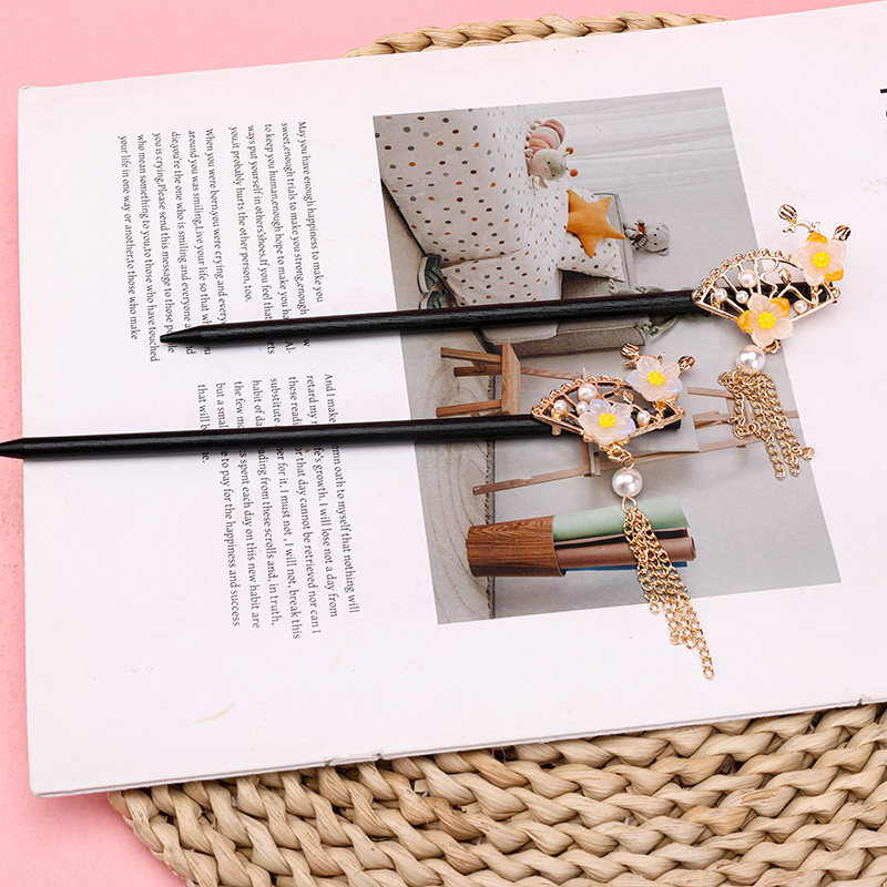 Flower Tassel Hair Clip