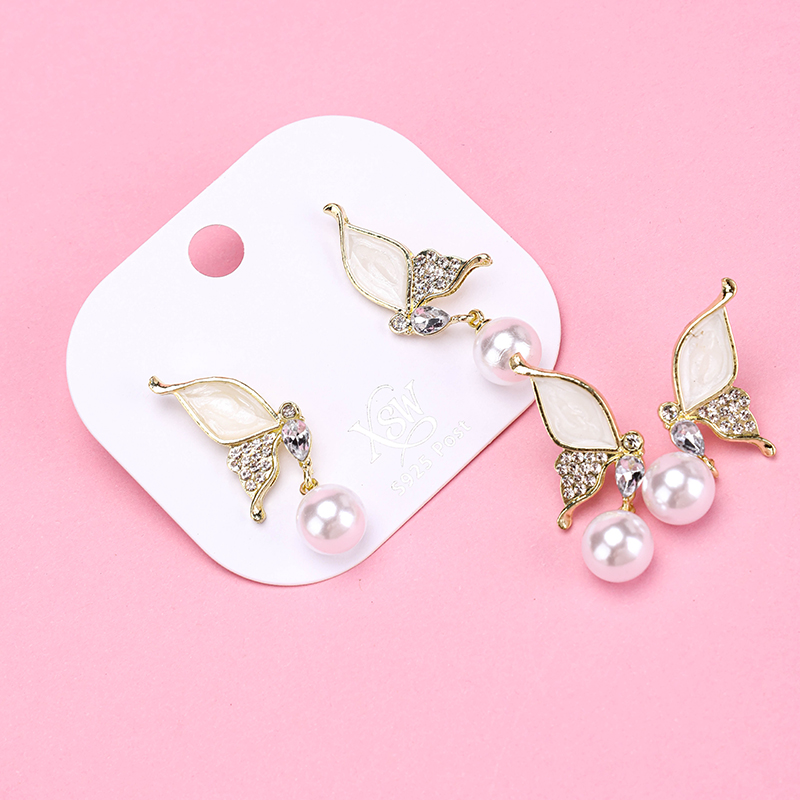 Pearl Rhinestone Butterfly Ear Studs