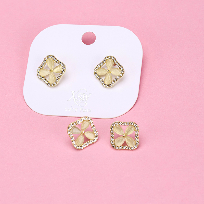 Square Rhinestone Flower Ear Studs