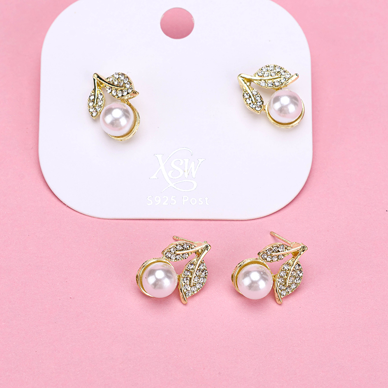 Full Diamond Leaf Pearl Ear Studs