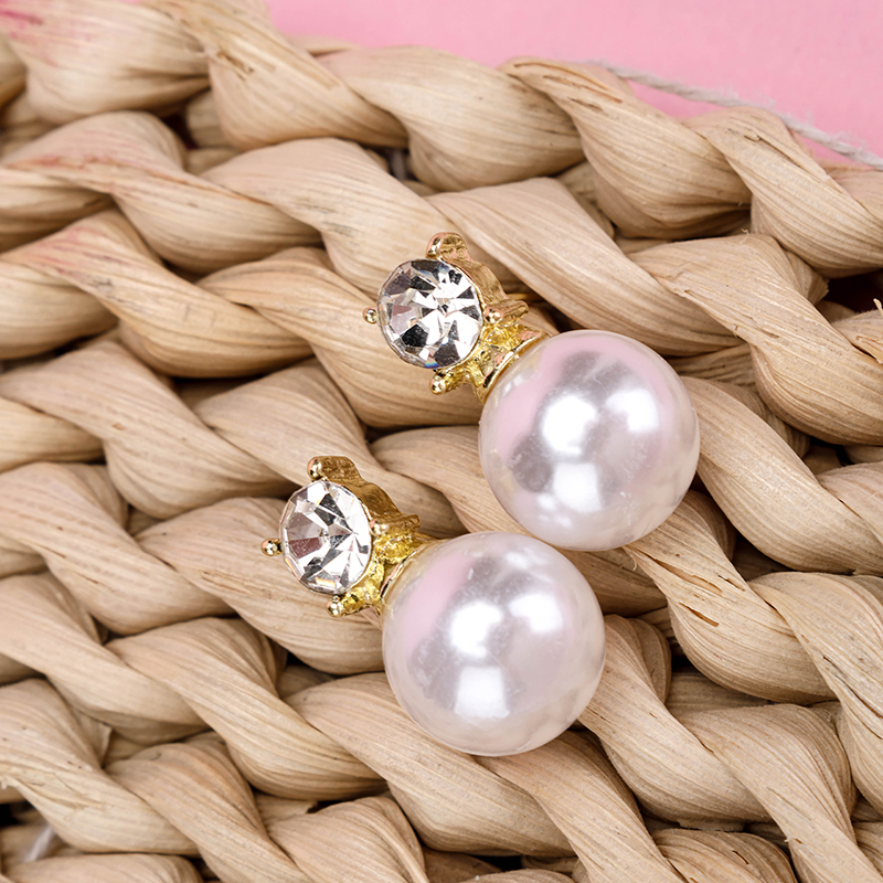 Long Crystal Pearl Ear Studs