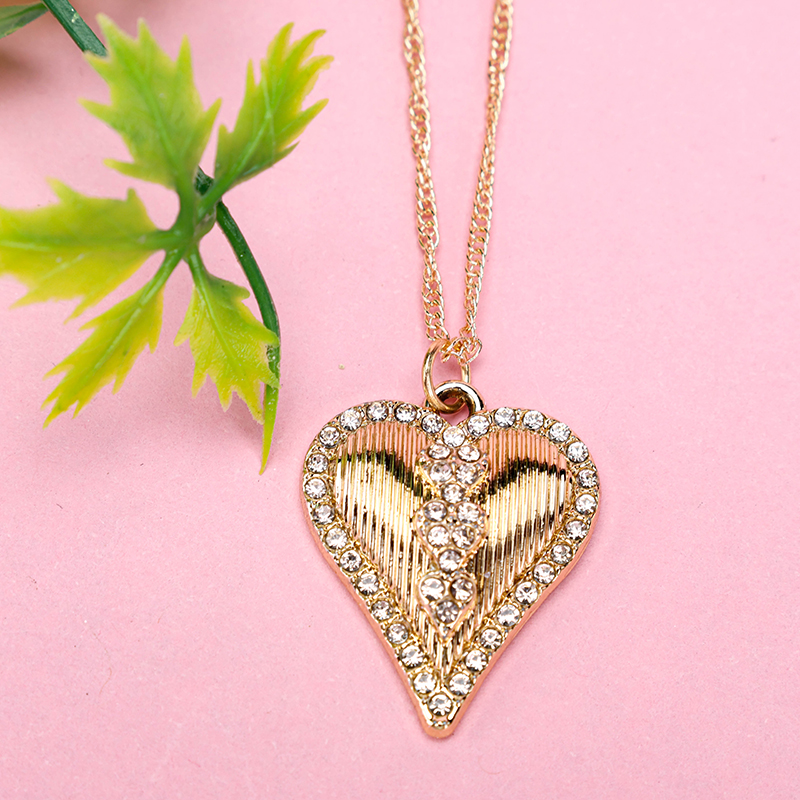 Rhinestone Heart Necklace