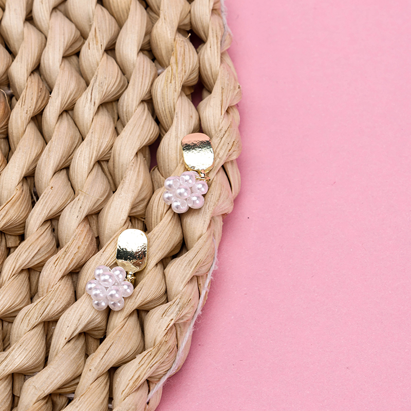 French Pearl Ear Studs