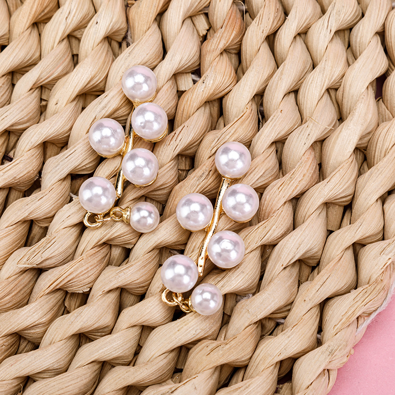 Pearl Grape Ear Studs